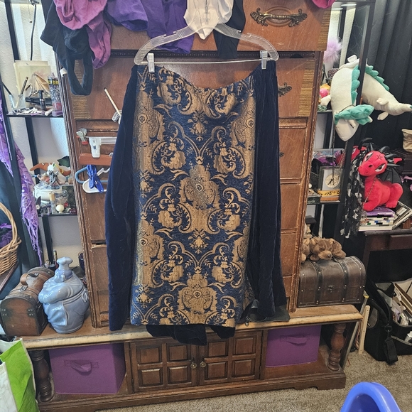 4 Pc Renaissance Outfit - Picture 1 of 3